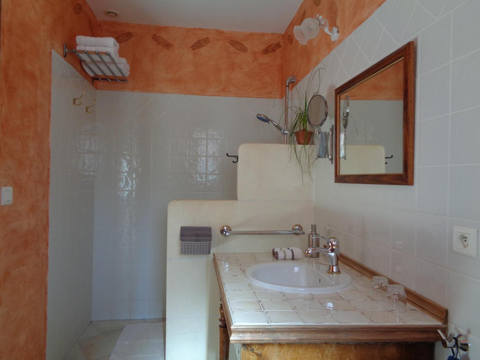 Clos Des Lavandes - Chambres Et Suites De Charme Climatisees-Luberon Lacoste  Buitenkant foto